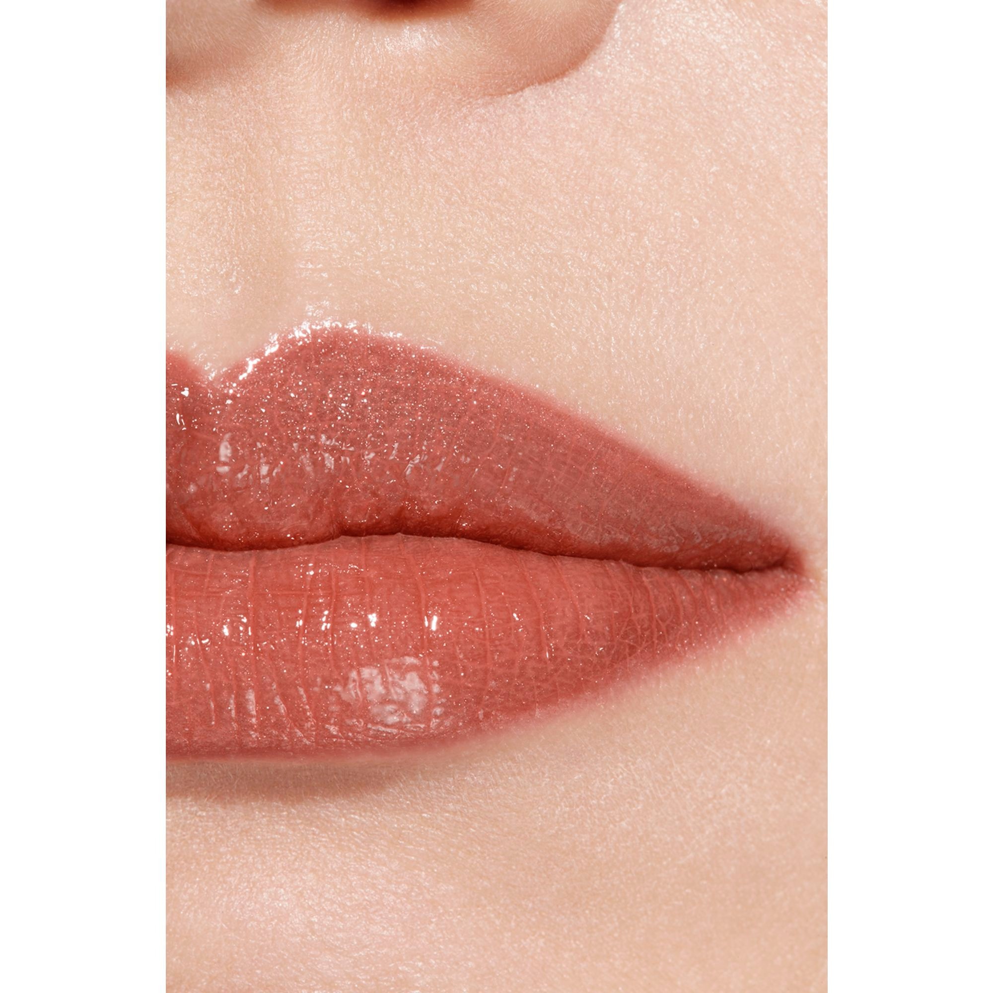  CHANEL ROUGE COCO Le baume teinté hydratant embelisseur intensité sur mesure  1 of 4 