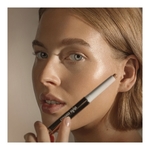  Sisley STYLO CORRECT Correcteur teint camouflage parfait  2 of 4 Correcteur teint camouflage parfait