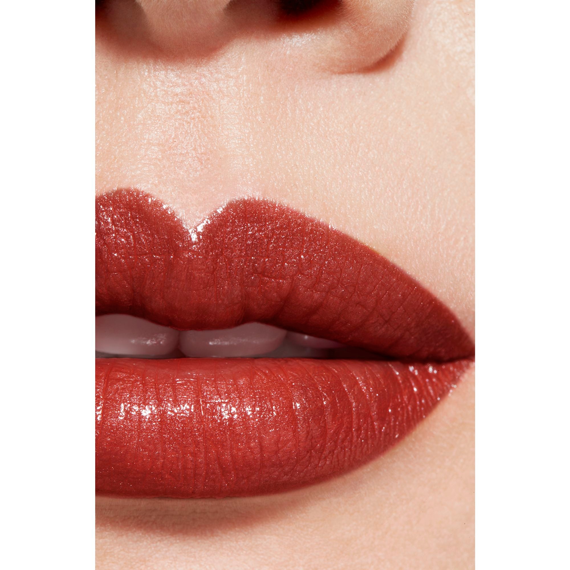 CHANEL ROUGE COCO Le rouge satiné soin hydratant et lissant longue tenue 1 of 4