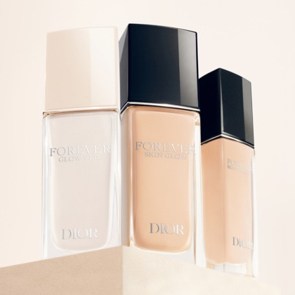  DIOR FOREVER GLOW VEIL Base de teint éclat & hydratation  1 of 4 