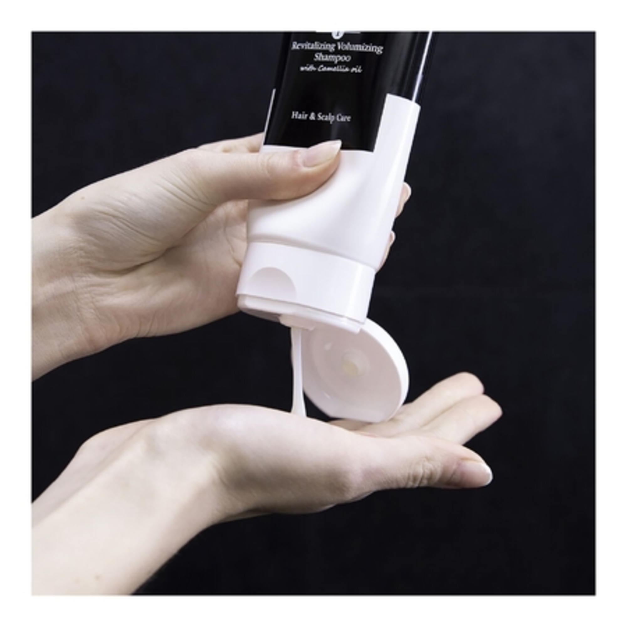 Soin Lavant Revitalisant Volumateur à l'huile de Camélia