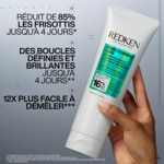 250ML REDKEN ACIDIC BONDING CURLS Soin sans rinçage réparateur pour cheveux bouclés abimés 2 of 4 Soin sans rinçage réparateur pour cheveux bouclés abimés
