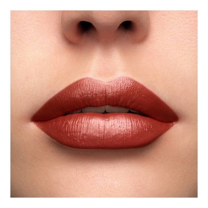 Rouge à lèvres satiné – hydratation & confort longue tenue