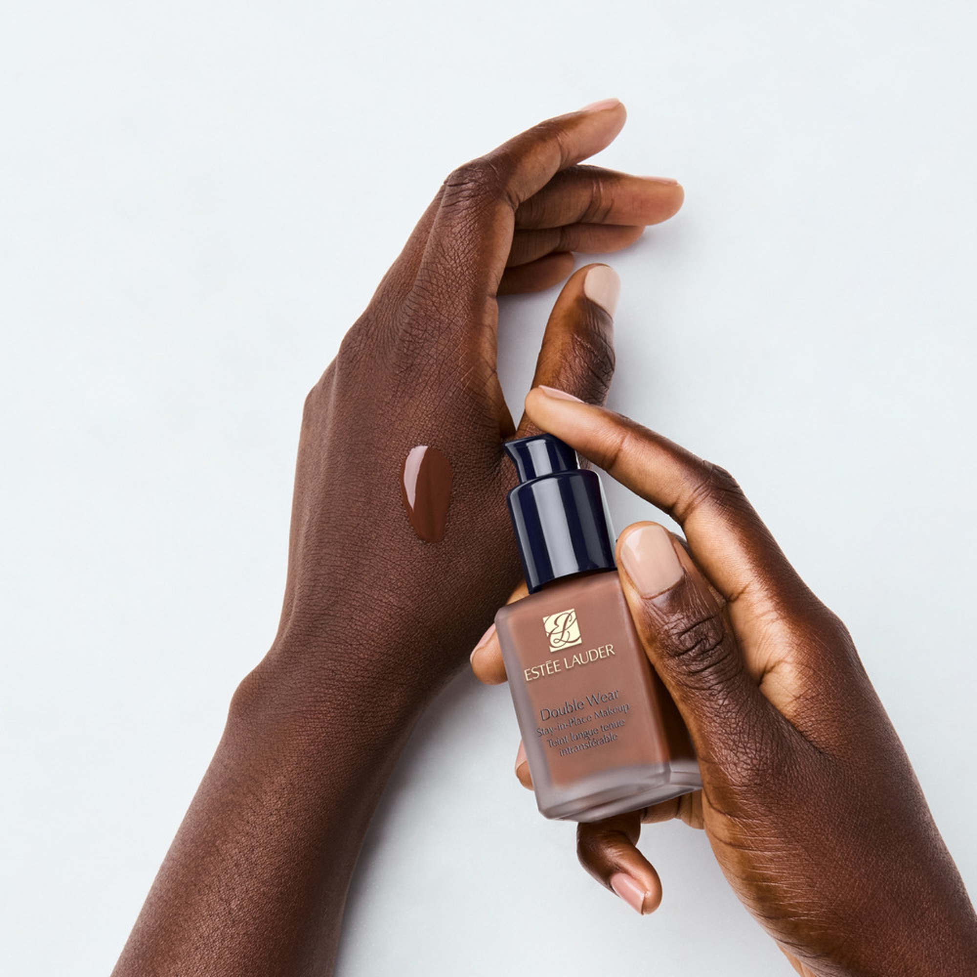 Pompe à fond de teint