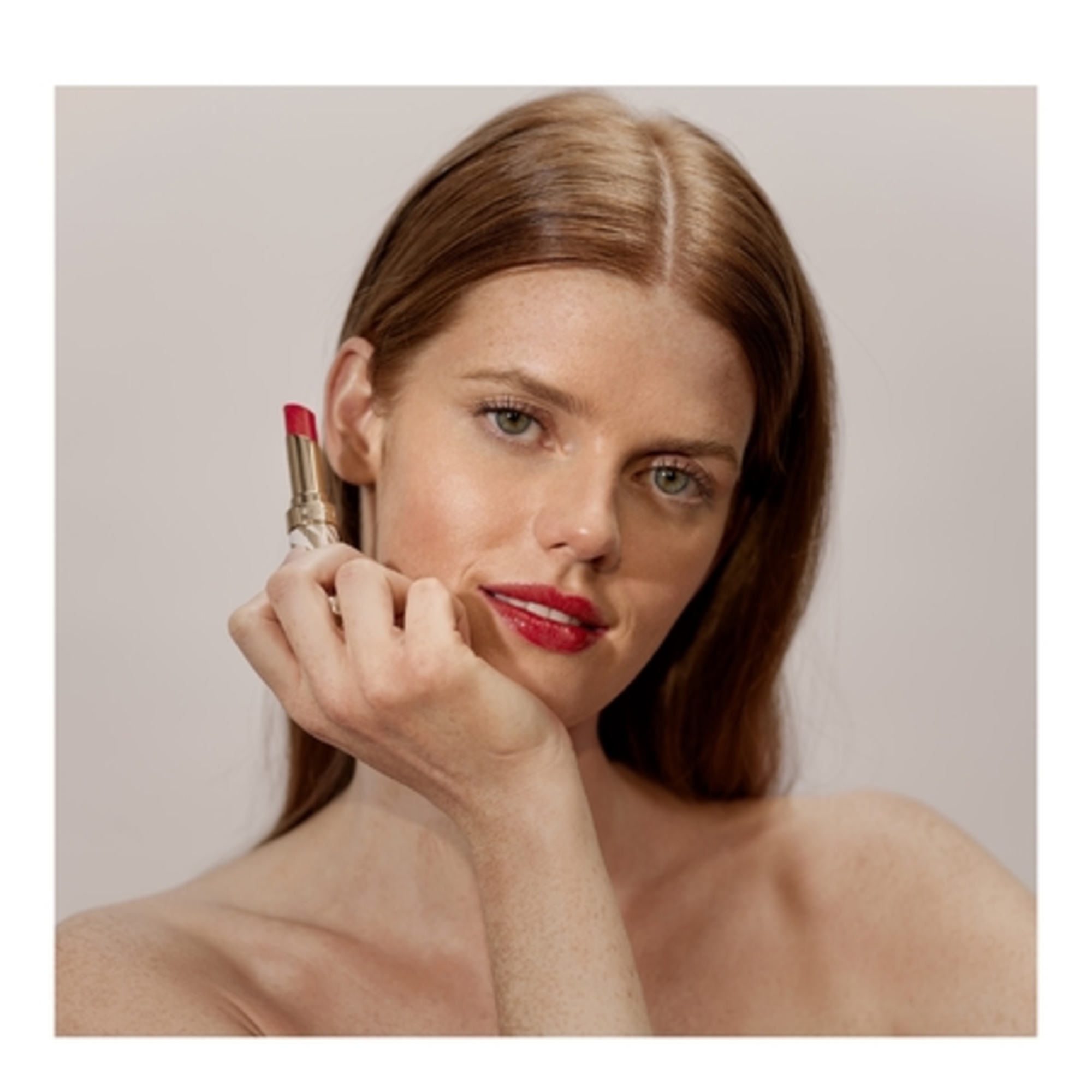 Rouge à lèvres brillant hydratant