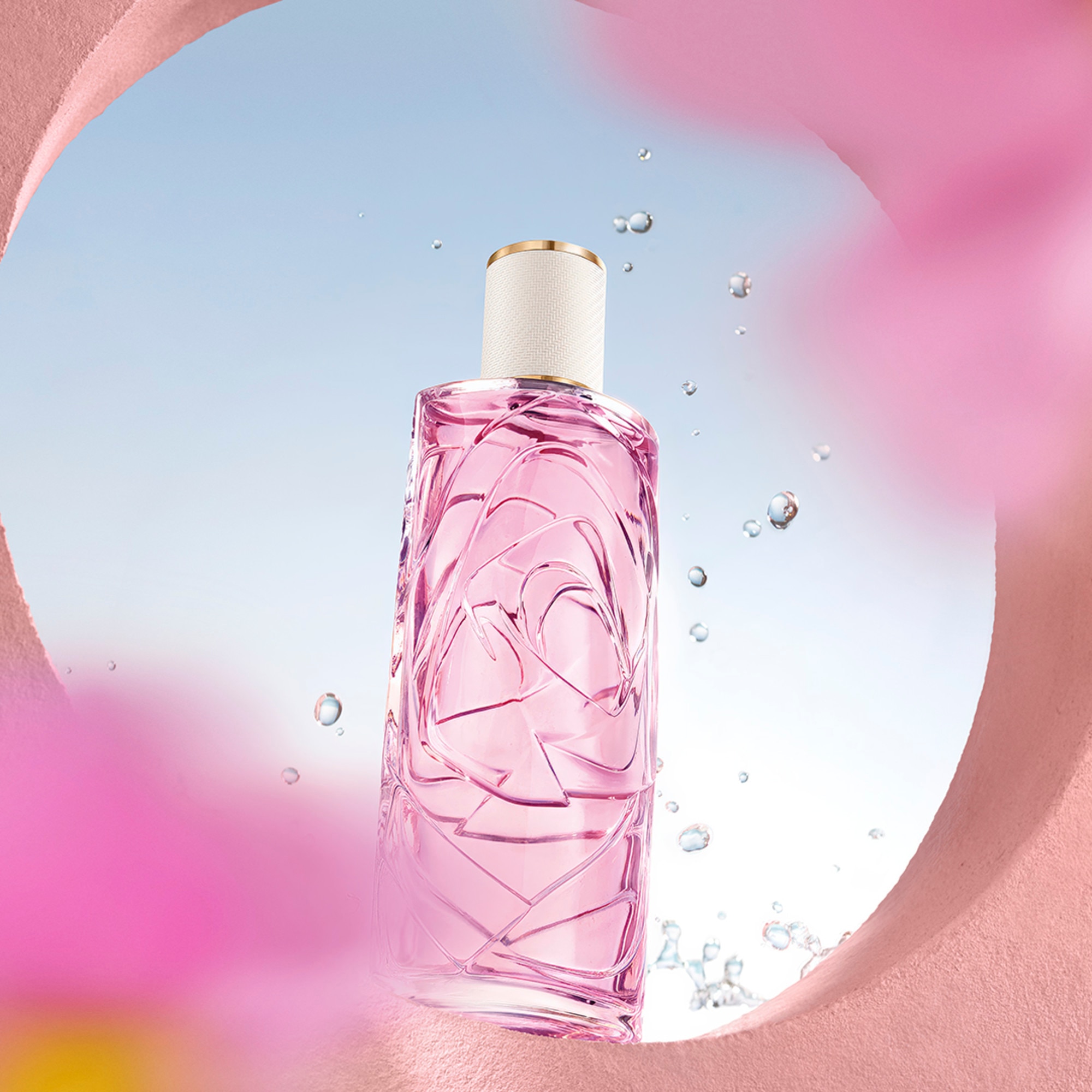 100ml Lancôme Ô OUI Eau de toilette 2 of 4 Eau de toilette