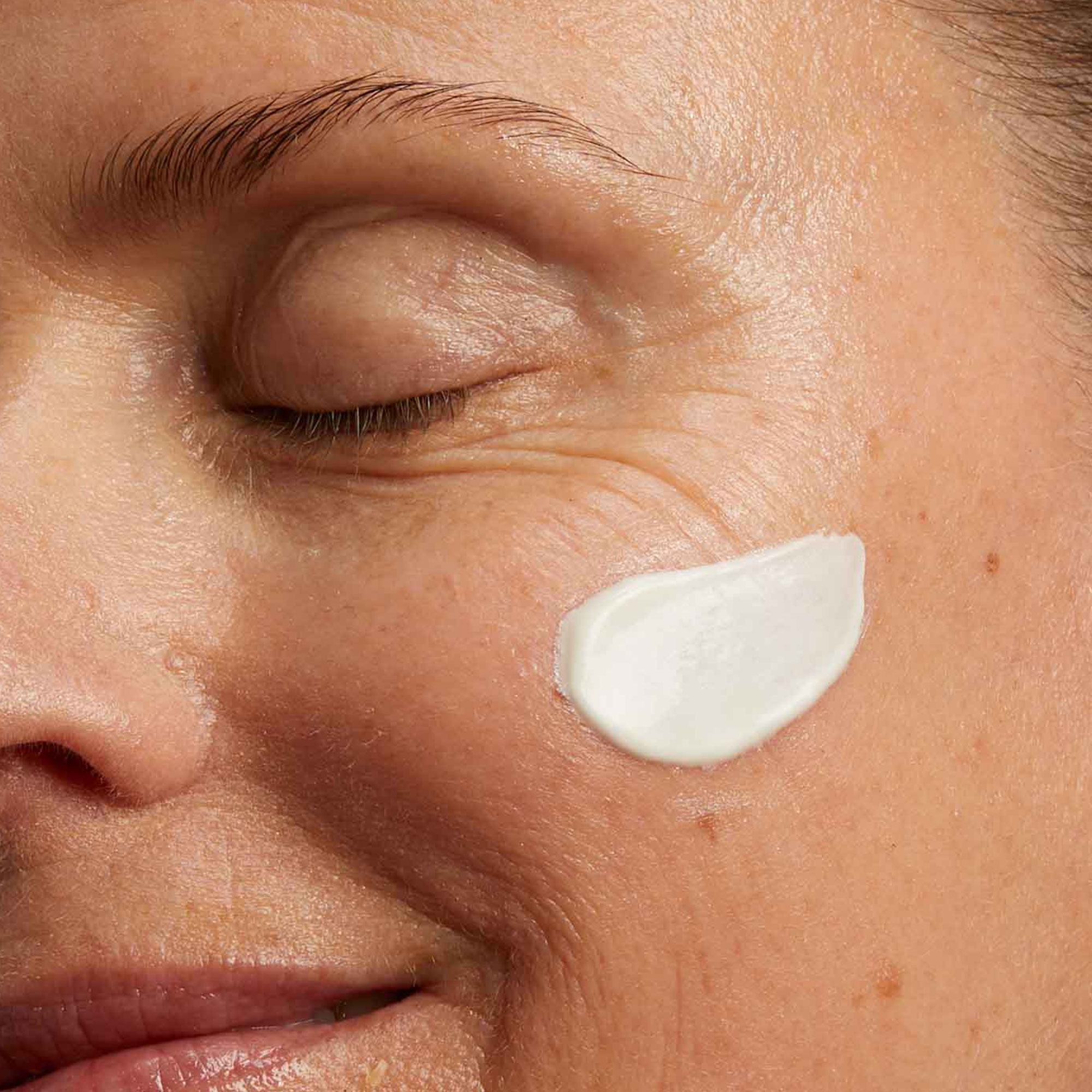 Crème revitalisante, anti-taches spf15