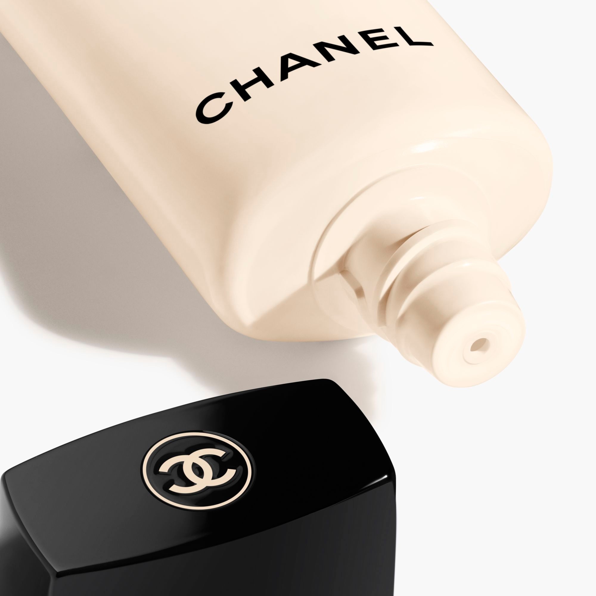  CHANEL  Blush liquide belle mine  1 of 4 