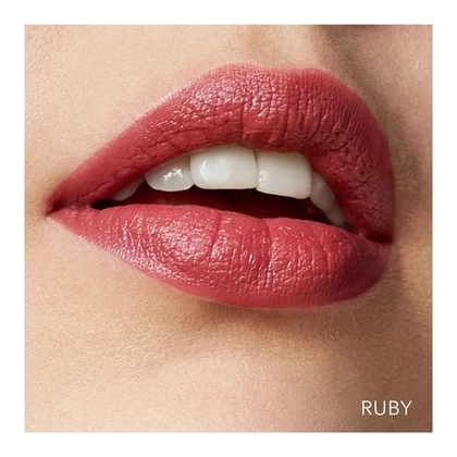 Rouge à lèvres longue tenue et hydratant