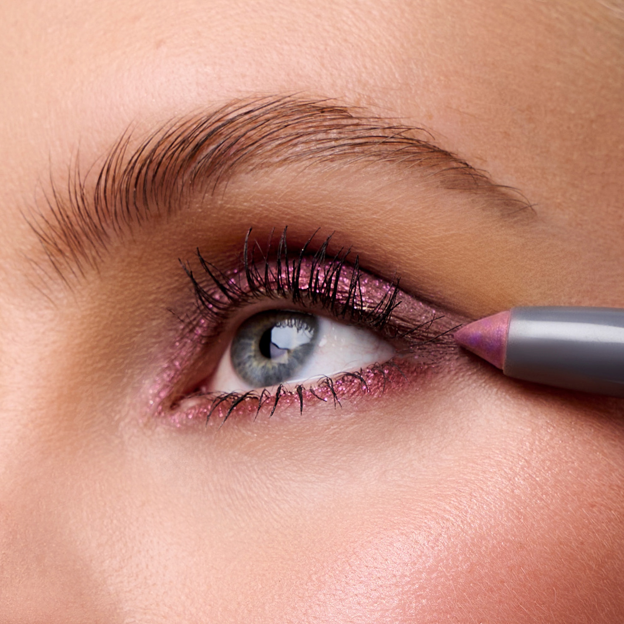  WONDERSKIN IYKYK EYESHADOW STICK Ombre à paupières  1 of 4 