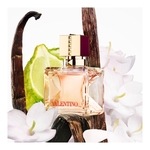 30mL Valentino Voce Viva Intensa Eau de Parfum Pour Elle floral boisé  3 of 4 Eau de Parfum Pour Elle floral boisé