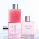 175ML DIOR MISS DIOR Lait corps réconfortant à la cire de rose 2 of 4 Lait corps réconfortant à la cire de rose