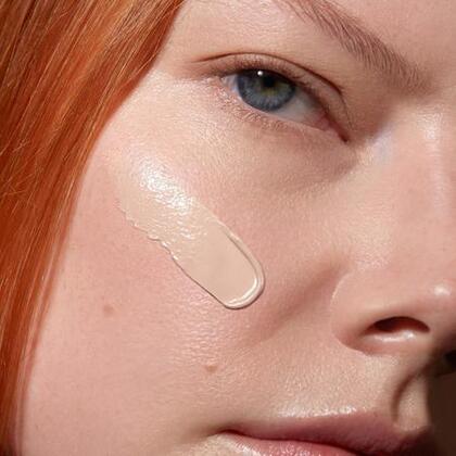 Fond de teint semi-mat aux peptides