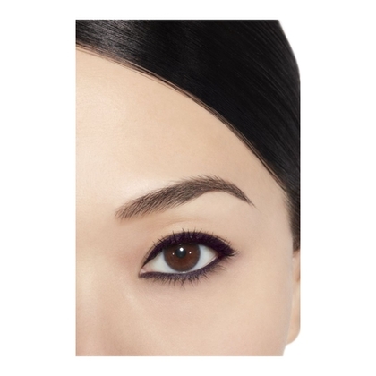 Contour des yeux longue tenue