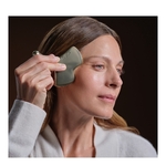  Sisley GINGKO GUA SHA Outil de massage anti-âge  3 of 4 Outil de massage anti-âge