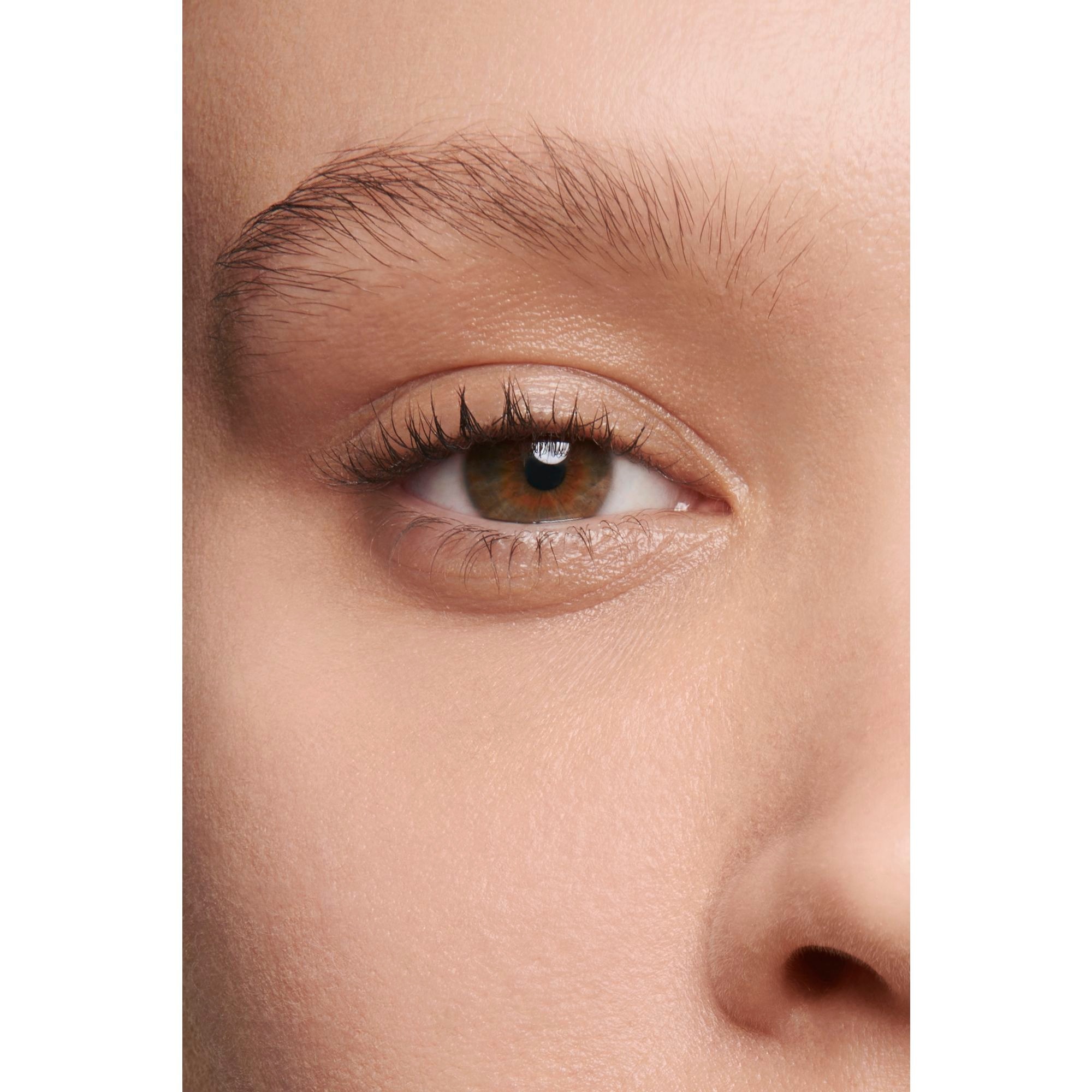  CHANEL ULTRA LE TEINT Correcteur sérum  1 of 4 