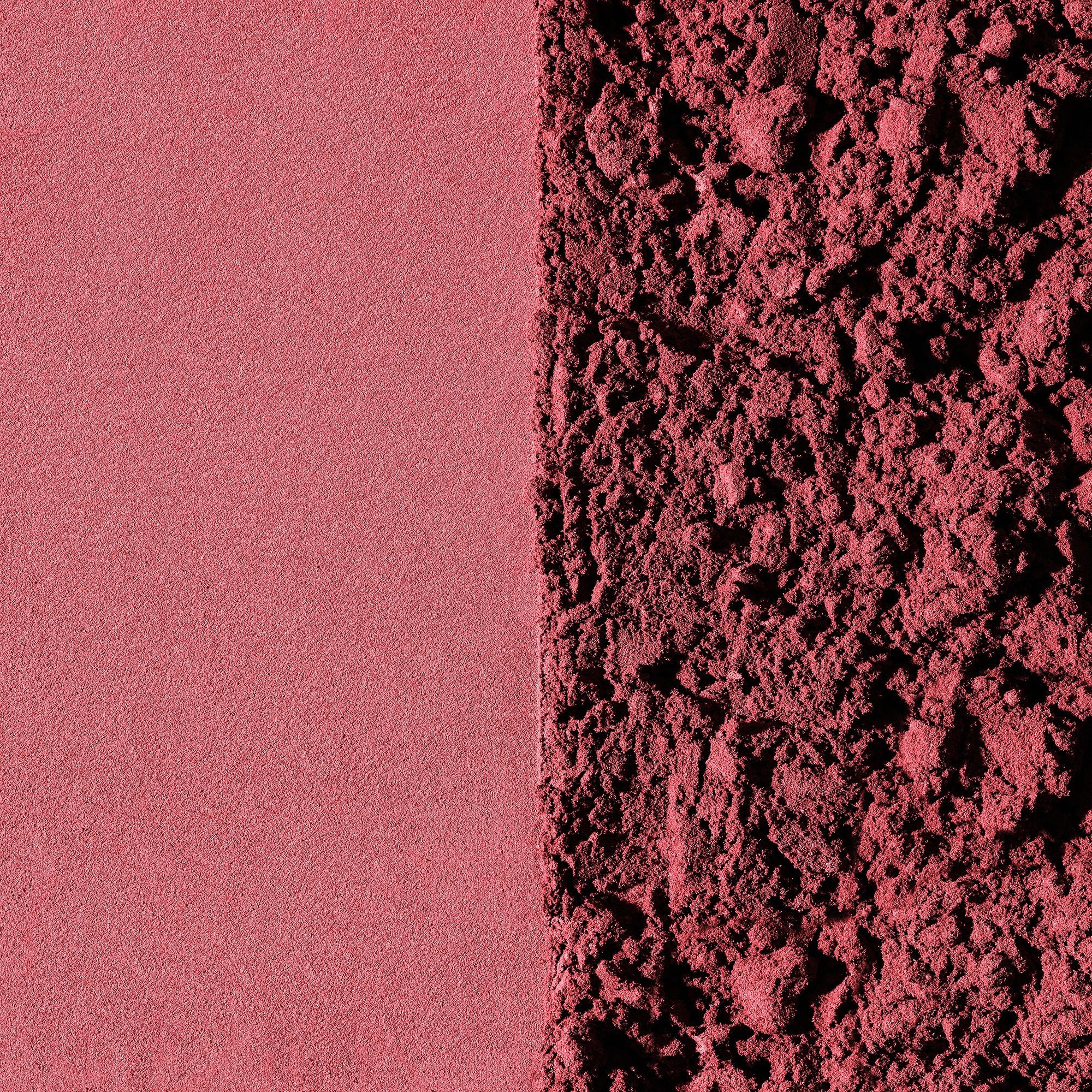 Blush poudre hydratant et infusé de soins