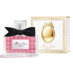 80ML DIOR MISS DIOR ESSENCE Essence - édition limitée, notes florales confiturées et boisées 1 of 4 Essence - édition limitée, notes florales confiturées et boisées
