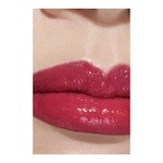  CHANEL ROUGE COCO FLASH Le rouge Coco Flash  2 of 4 Le rouge Coco Flash