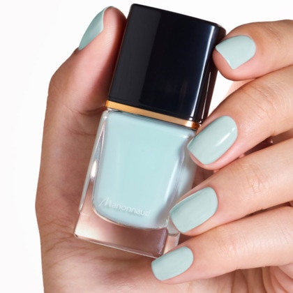 Vernis à ongles effet gel résultat longue tenue, éclatant et raffiné