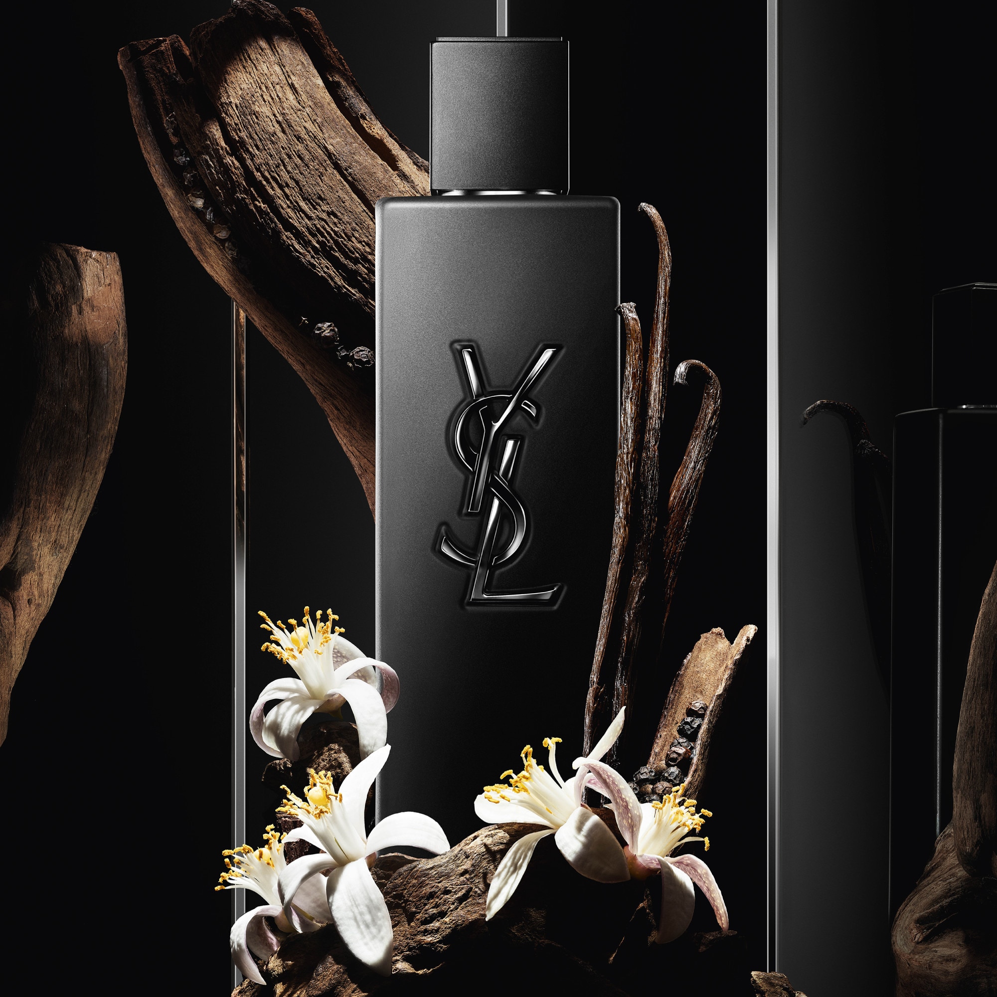150ml Yves Saint Laurent MYSLF Parfum - recharge  1 of 4 