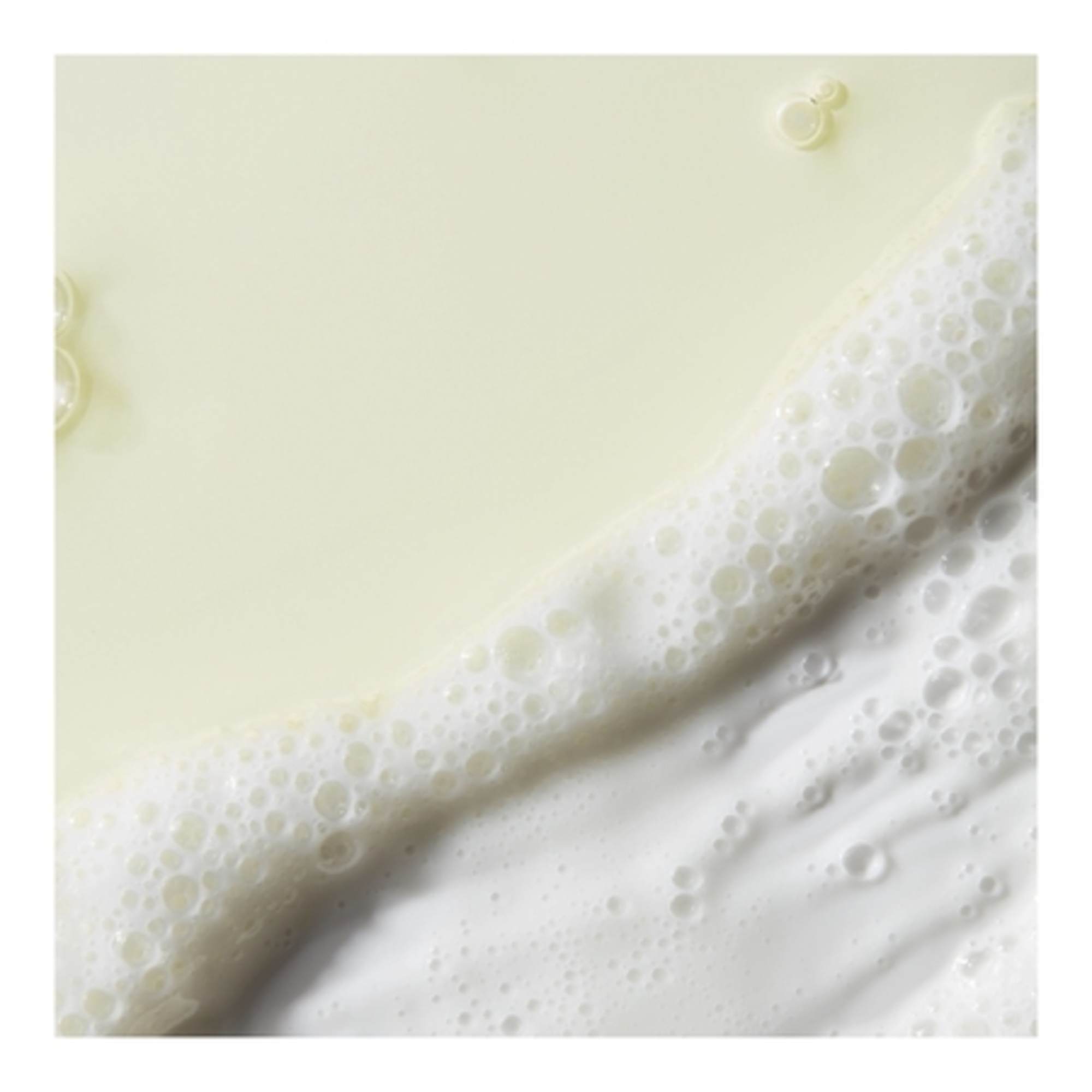 Huile de douche nettoyante moussante