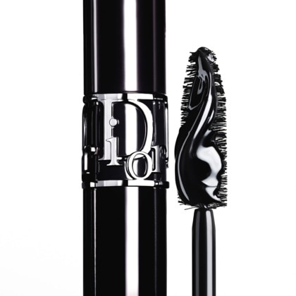 Mascara volume sur mesure 24h - définition cil à cil - formule soin - 90 % d'ingrédients d'origine naturelle