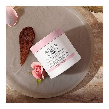Pâte lavante volumisante aux extraits de rose
