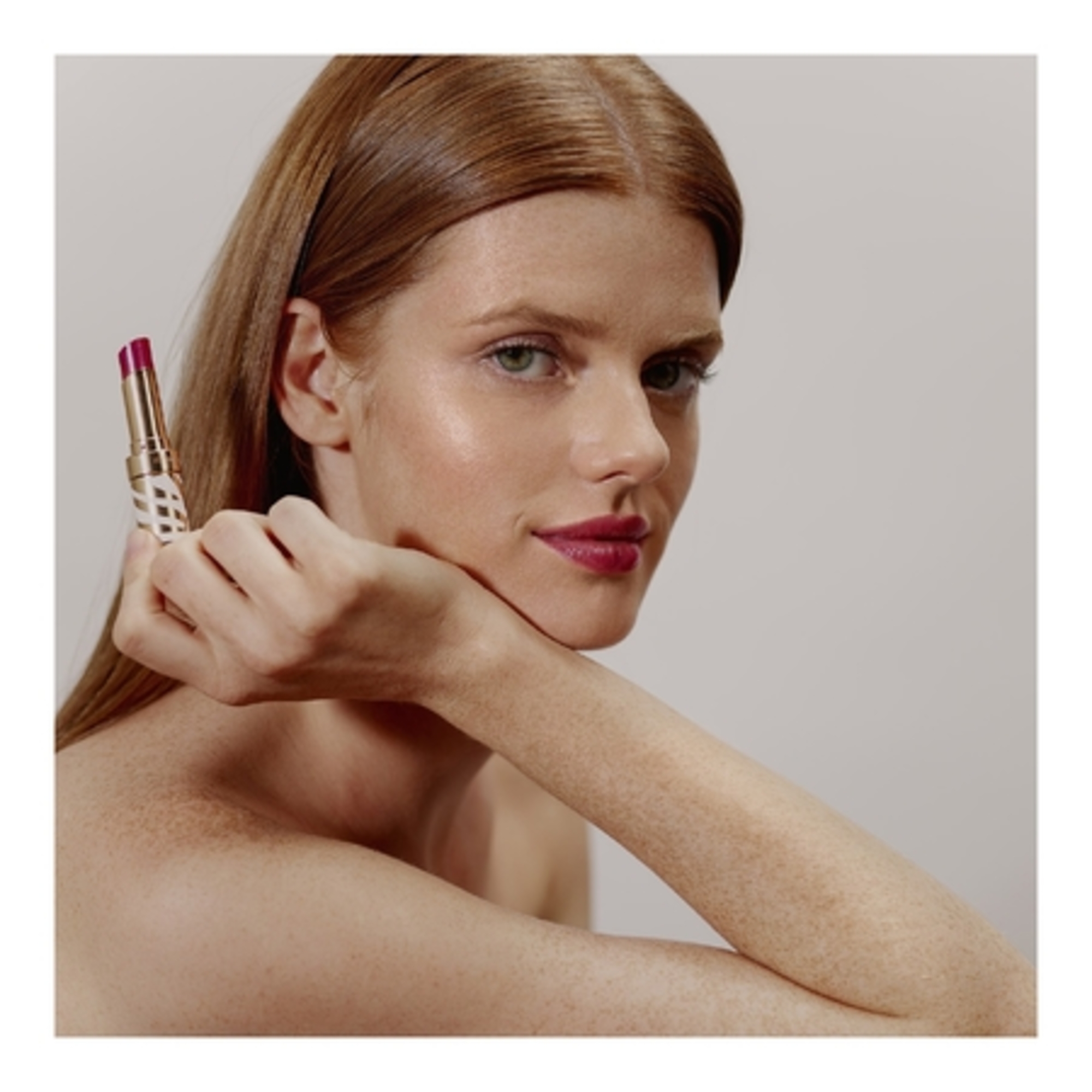  Sisley PHYTO-ROUGE SHINE Rouge à lèvres brillant hydratant  1 of 4 
