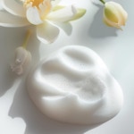 150ML Leonor Greyl VOLUME Mousse au lotus volumatrice  3 of 4 Mousse au lotus volumatrice