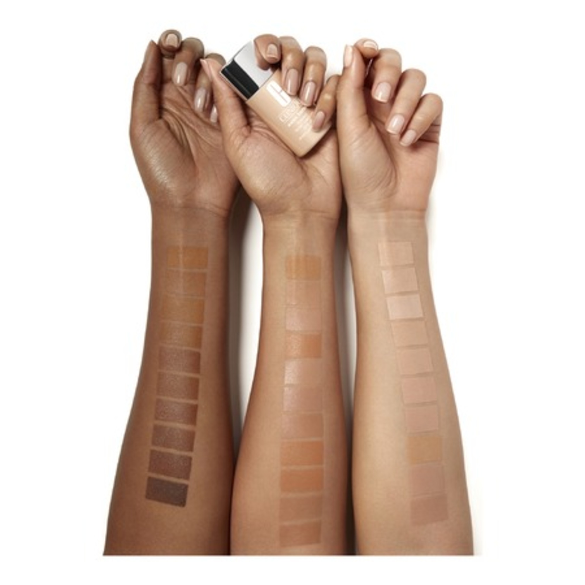  Clinique EVEN BETTER™ Fond de Teint Eclat Correction Teint SPF15  1 of 4 