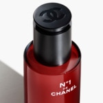 50ML CHANEL N°1 DE CHANEL Sérum revitalisant  3 of 4 Sérum revitalisant