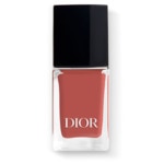 Vernis à ongles effet gel et couleur couture