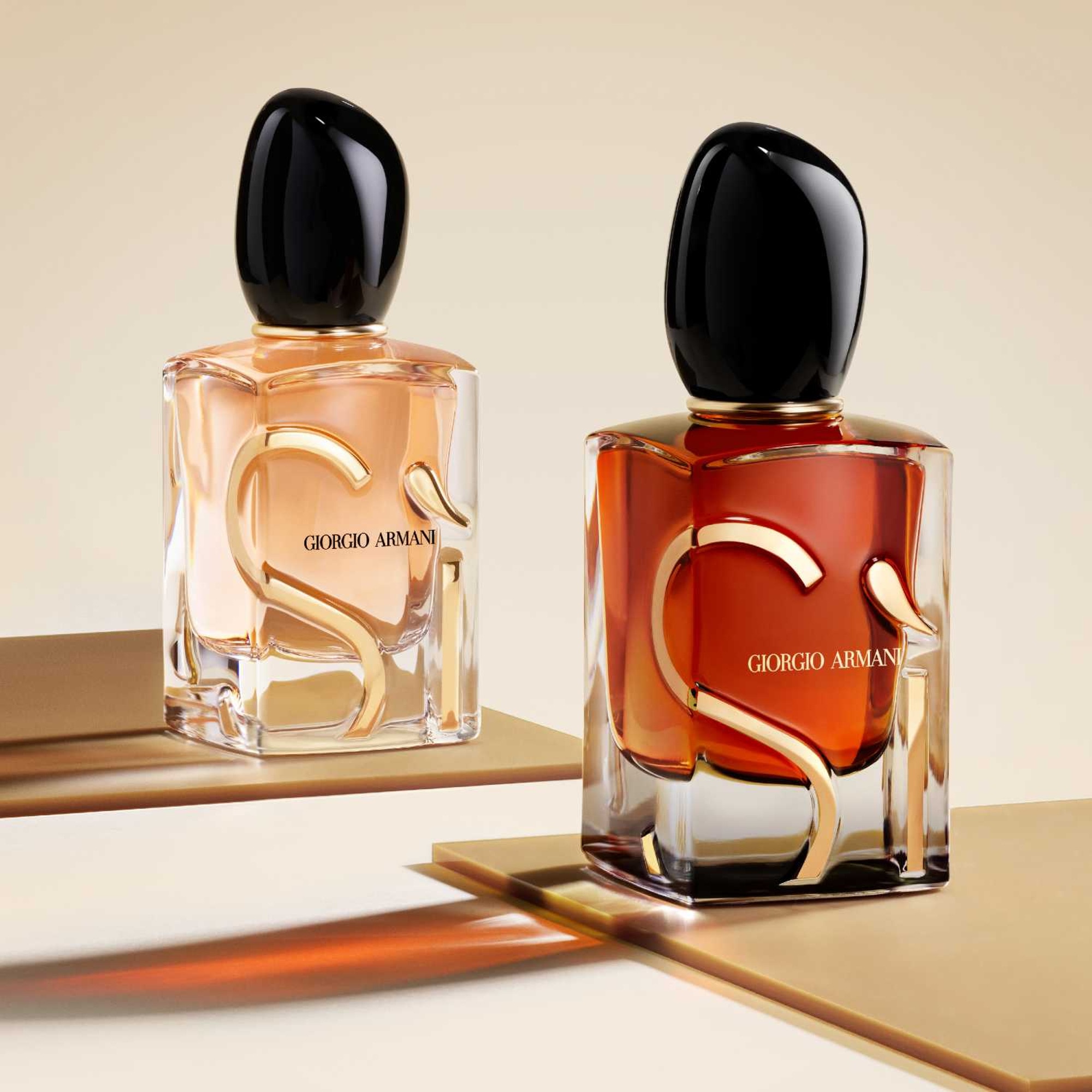 30ML Armani SÌ Parfum 1 of 4