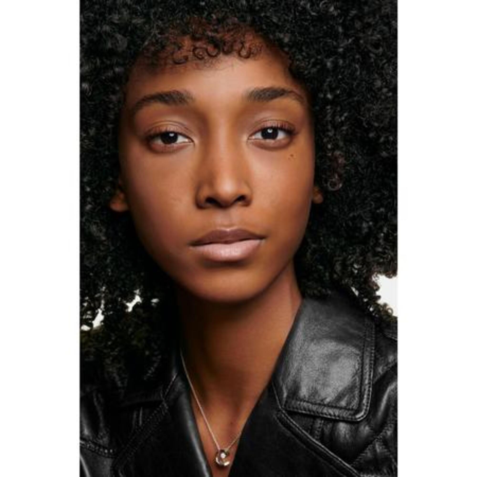  CHANEL LES BEIGES Teint belle mine naturelle hydratation et longue tenue  1 of 4 