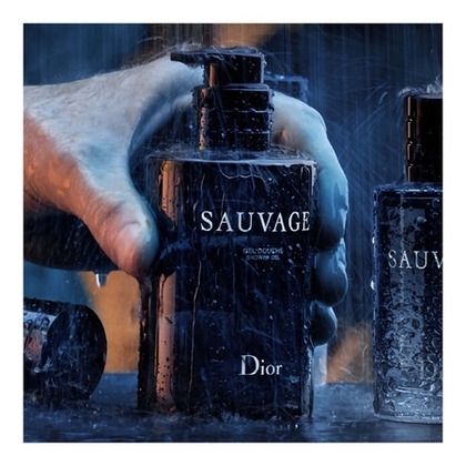 250ML DIOR SAUVAGE Gel douche parfumé pour le corps  1 of 4 