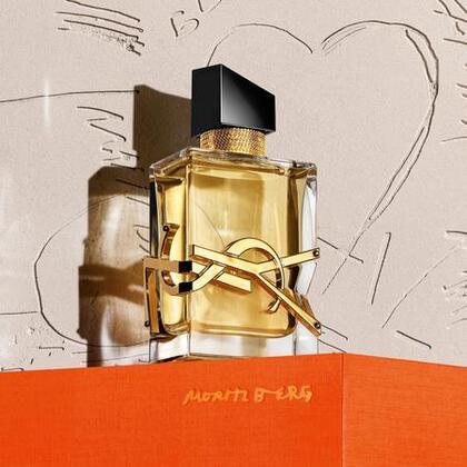 Coffret eau de parfum + lait pour le corps + mascara