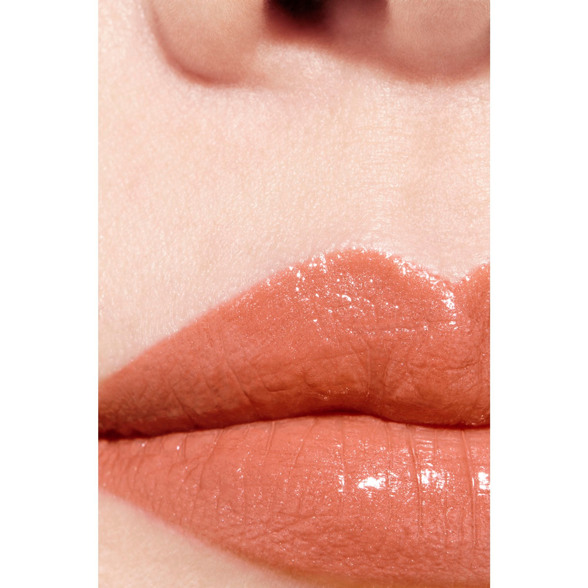 CHANEL ROUGE COCO Le rouge satiné soin hydratant et lissant longue tenue 1 of 4