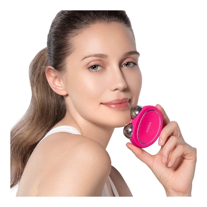  FOREO BEAR™ Appareil de soin tonifiant fuchsia  1 of 4 