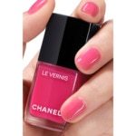  CHANEL LE VERNIS Couleur et brillance longue tenue  4 of 5 Couleur et brillance longue tenue