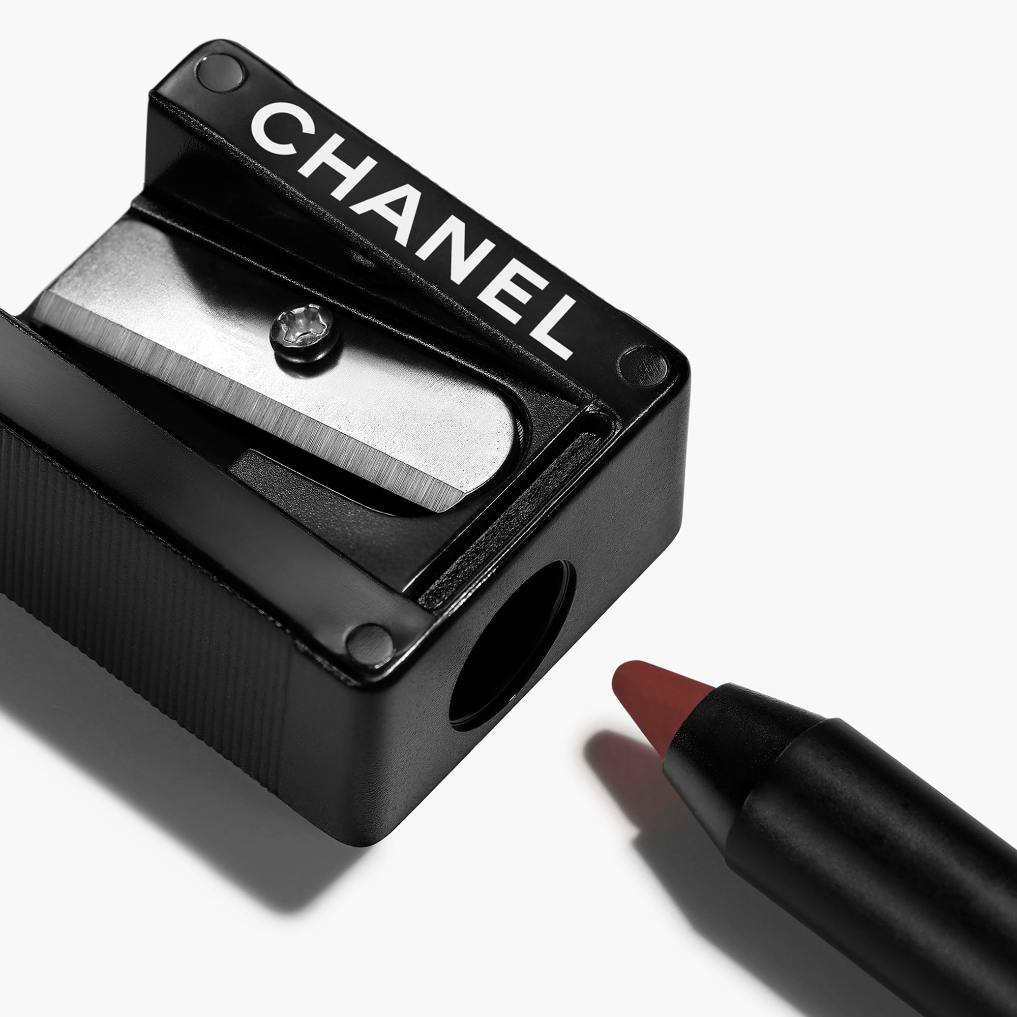  CHANEL LE CRAYON LÈVRES Crayon à lèvres  1 of 4 