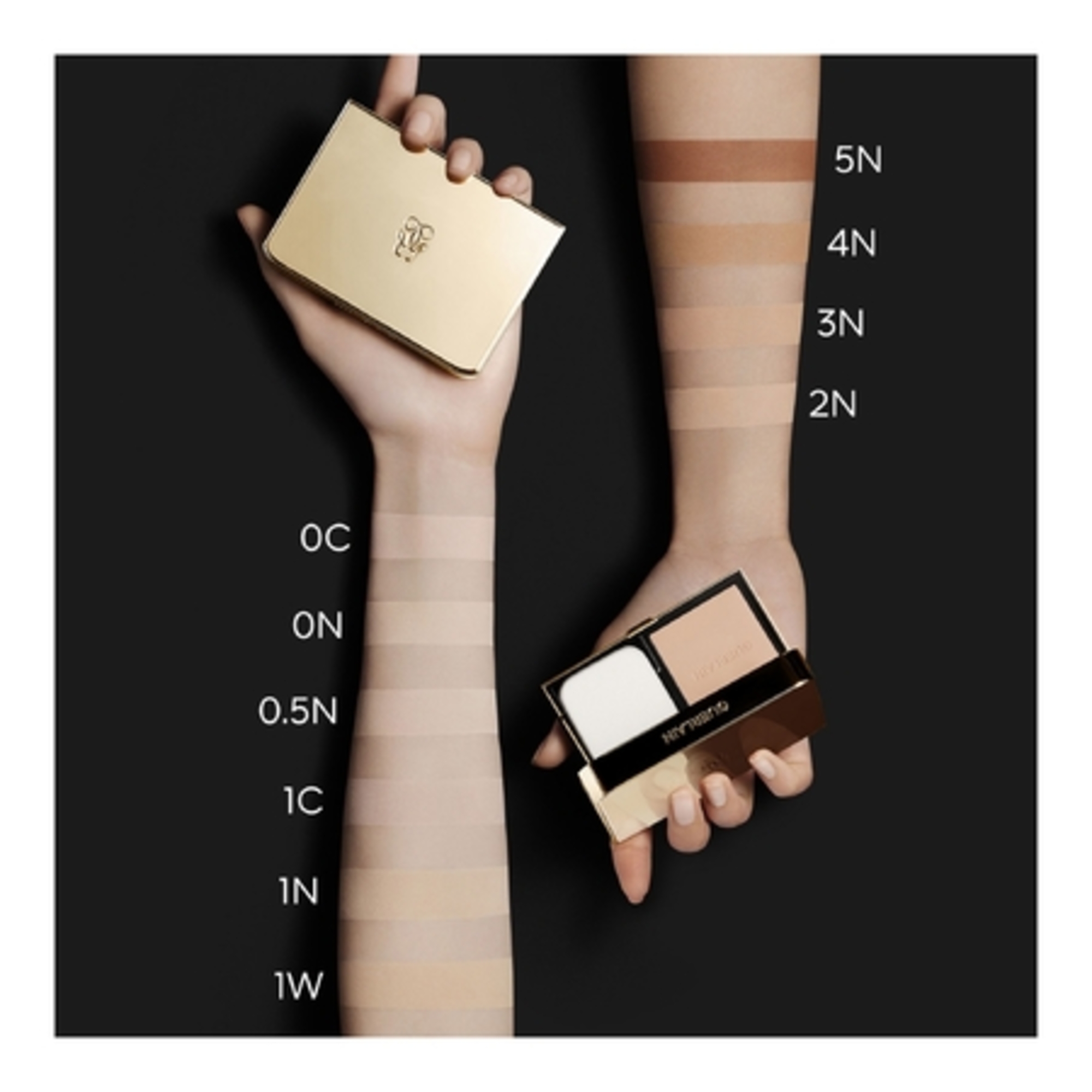 PARURE GOLD SKIN CONTROL <br/> FOND DE TEINT COMPACT HAUTE PERFECTION & MATITÉ <br/> Effet rajeunissant - tenue 24h - sans transfert