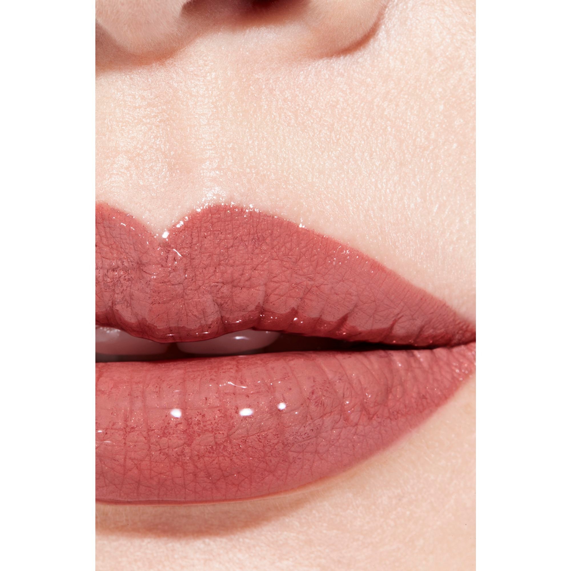  CHANEL LE ROUGE DUO ULTRA TENUE Duo lèvres longue tenue  1 of 4 