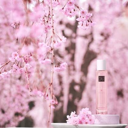 50ML RITUALS THE RITUAL OF SAKURA Brume Pour Le Corps & Les Cheveux  1 of 3 