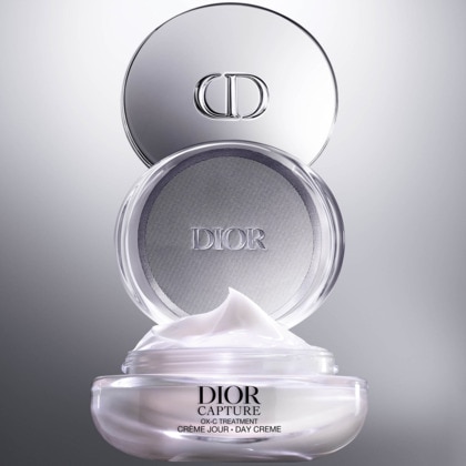 50mL DIOR DIOR CAPTURE Crème jour correction anti-âge haute performance rides et fermeté - recharge  1 of 4 