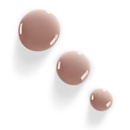 Vernis à ongles effet gel et couleur couture