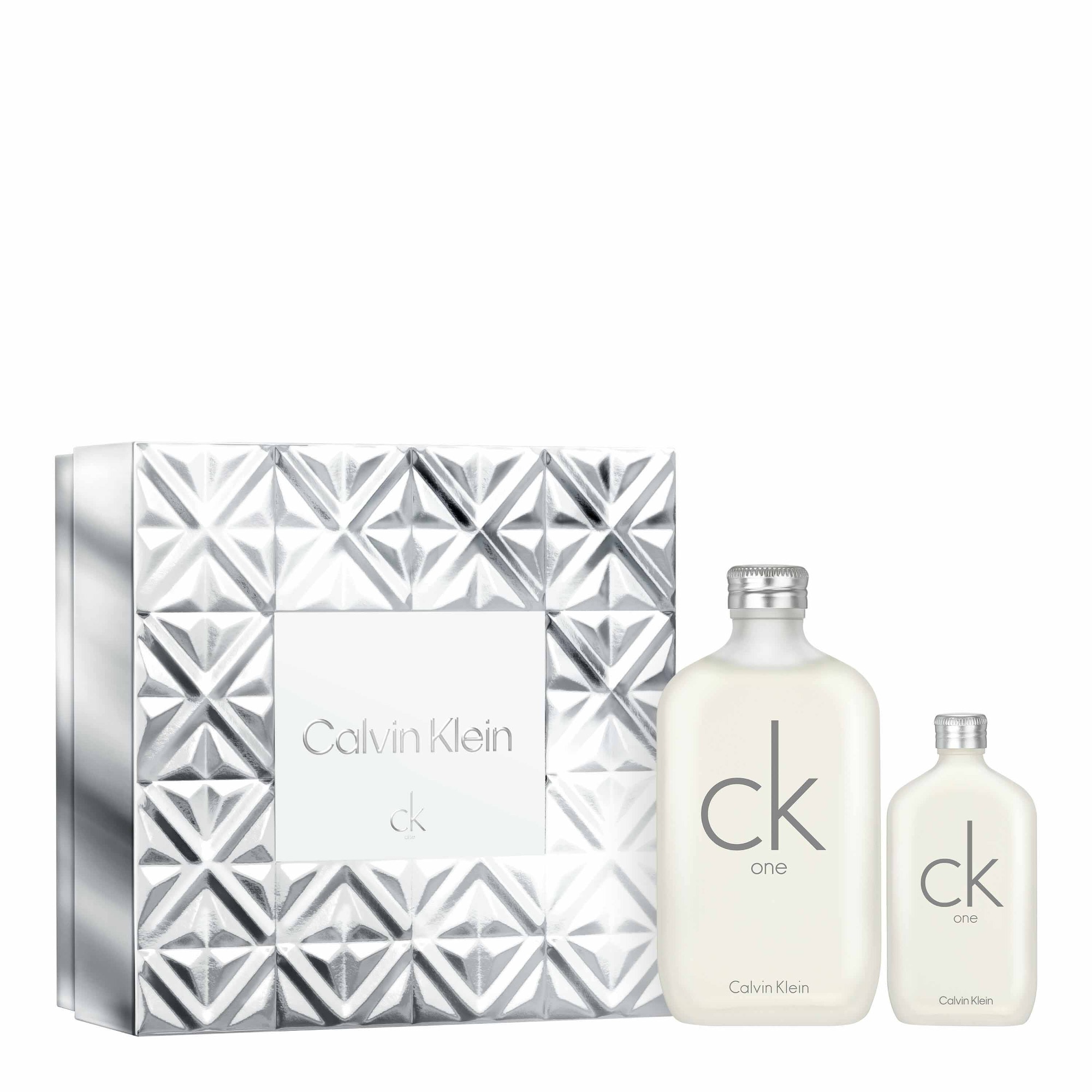 CALVIN KLEIN CK ONE Coffret - eau de toilette + gel douche 1 of 2 Coffret - eau de toilette + gel douche