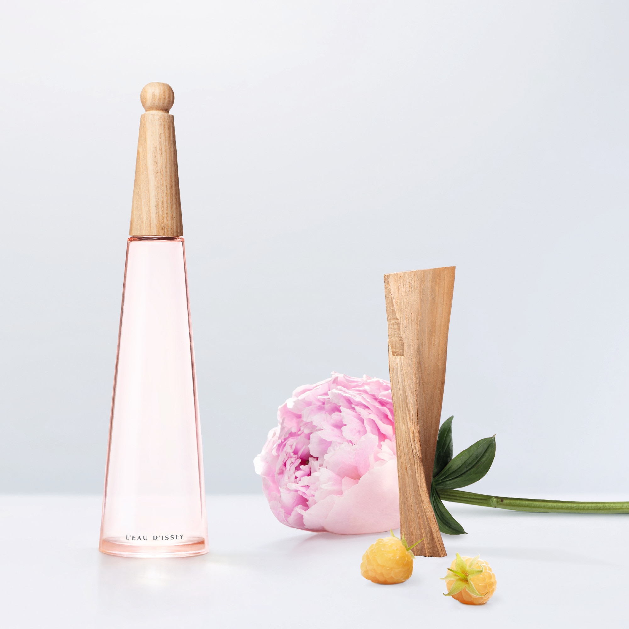 100mL Issey Miyake L'EAU D'ISSEY EAU&PIVOINE Eau de toilette intense  1 of 4 