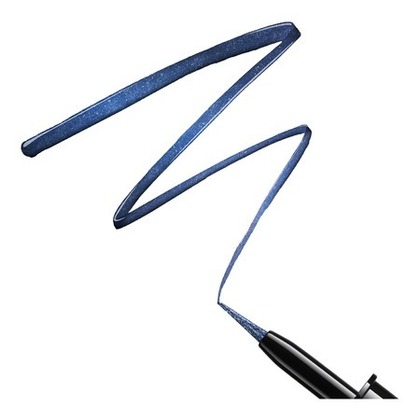 Eyeliner fluide, tracé dense et pinceau mousse