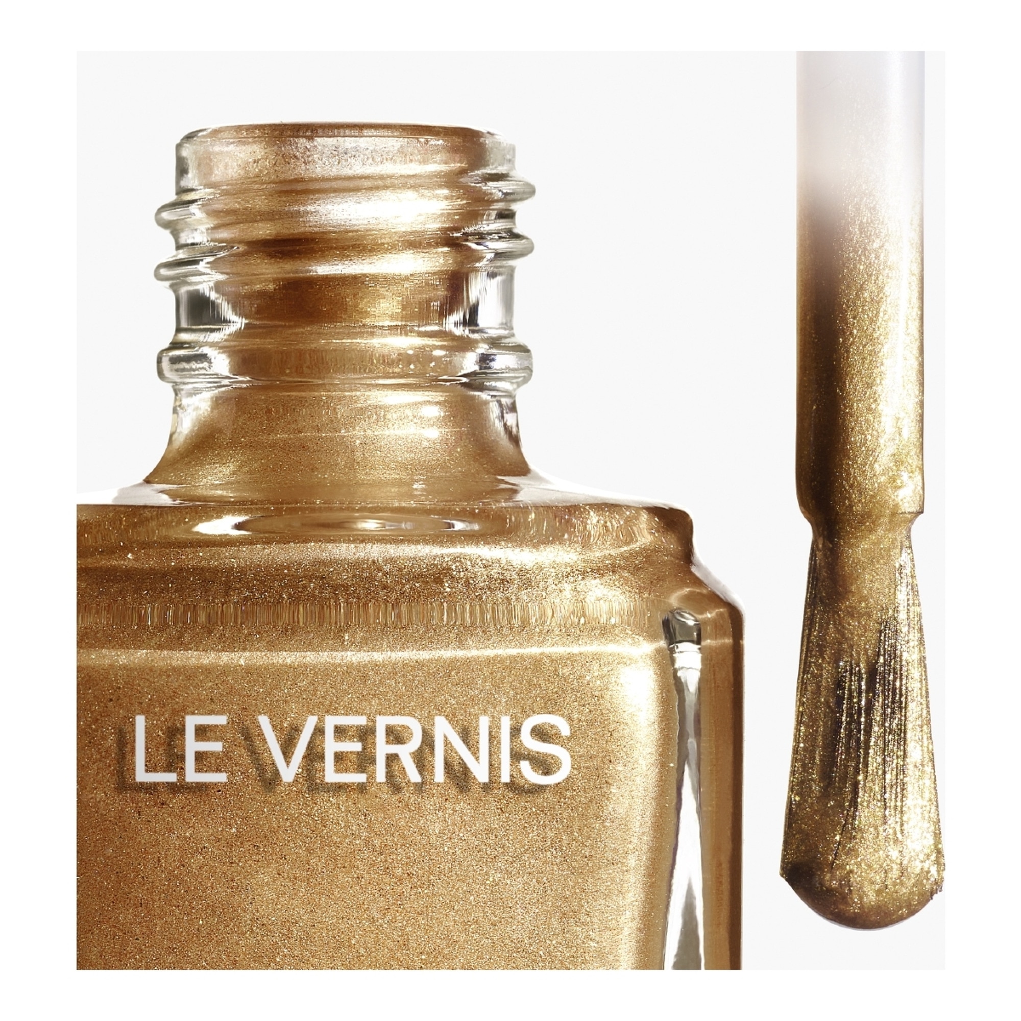 CHANEL LE VERNIS Couleur et brillance longue tenue 1 of 4